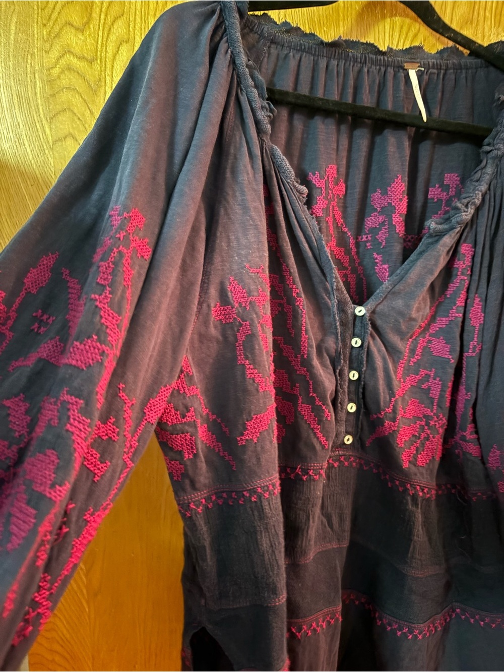 Free People persuasion oversized Boho Embroidered Peasant Top XS - Picture 5 of 13